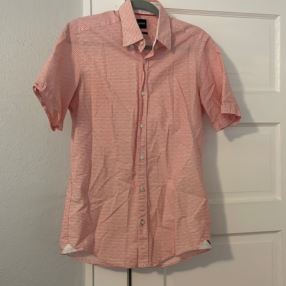 Short sleeve button up